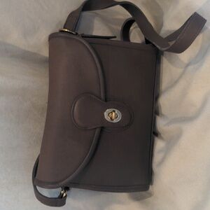 Excellent condition Vintage coach Devon Bag 9908. Color light brown.